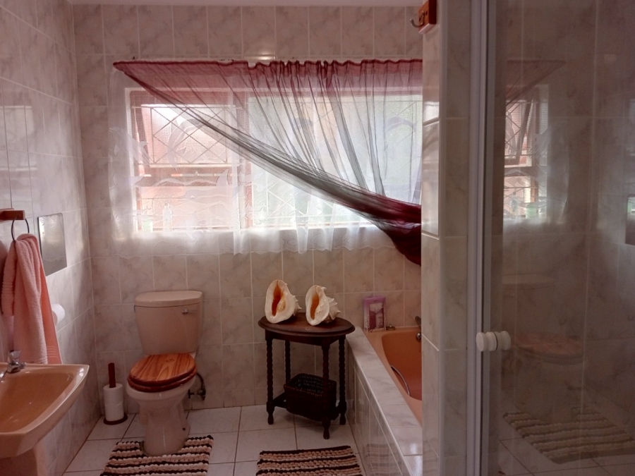 4 Bedroom Property for Sale in Gonubie Eastern Cape